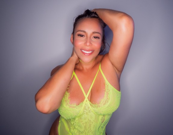 Mr Lucky POV Pretty Girl Pics