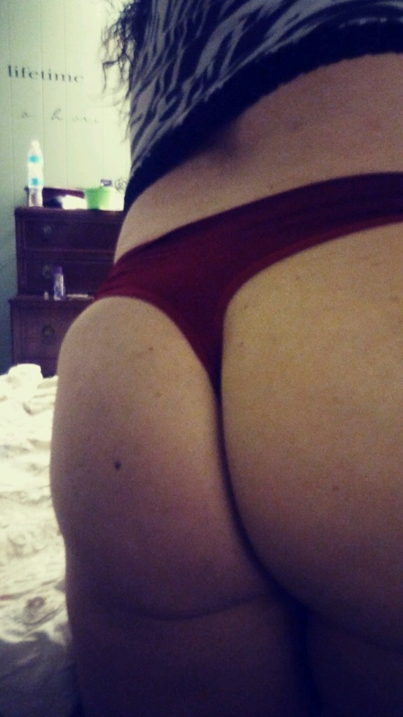 Amateur Jenna Breeze In a Thong photo
