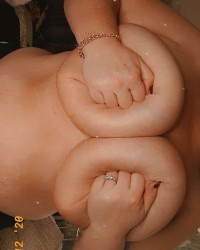 Tonne of Tits!! photo