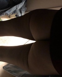 Latina milf big booty photo