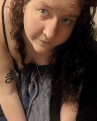 Emberlyn Does Things photo