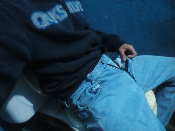 hot guy mastubate in her bathroom