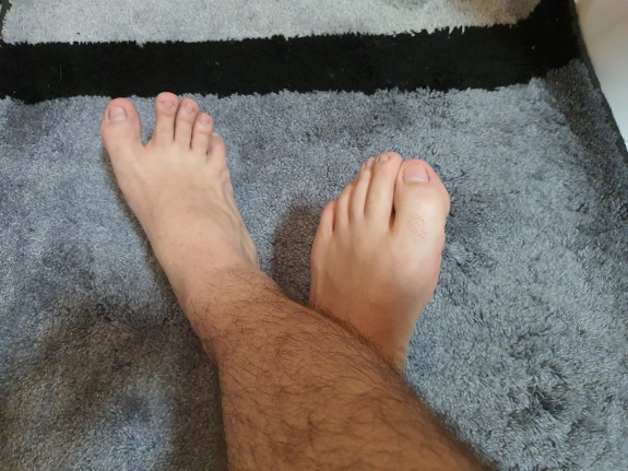 Some random pictures from my feet and dick