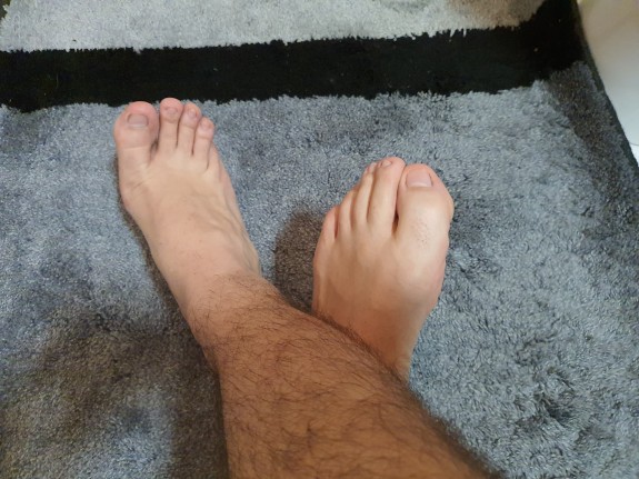 Some random pictures from my feet and dick