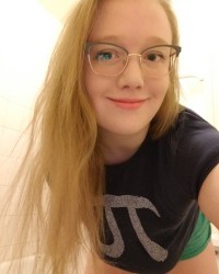 slut wants to take pics 4 u 2 photo