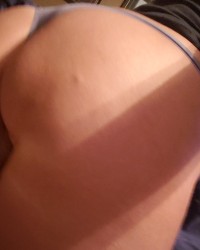 Look at that booty🍑🍑 photo