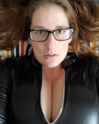 Naughty MILF photo
