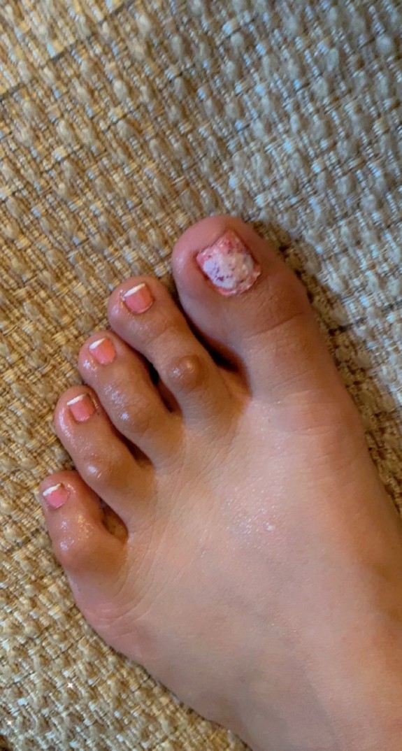 Foot fetish’s anyone?