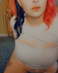 Birthday shoot! Send tips 💋 photo