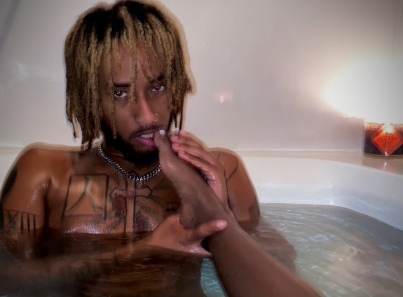 who got a foot fetish?