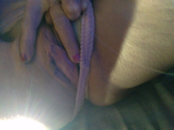 Mommy needs some cock