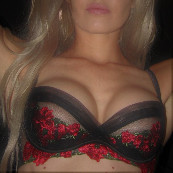 MILF playing