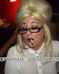 WORKING BLOWJOB photo