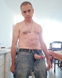 ItalianJohnny is horny and wants to fuck photo
