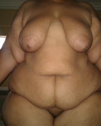 EBONY STARR - SSBBW PEAR PICS photo