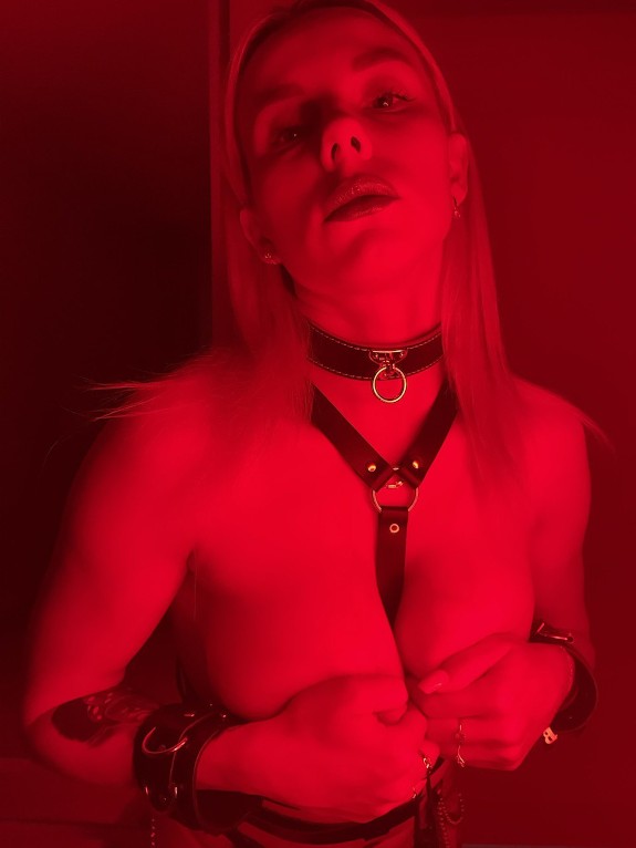 Do you like bdsm girl?