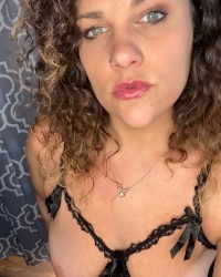 Slutty Sexy Milf 😉 see more OF @malloryknox37 photo