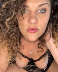 Slutty Sexy Milf 😉 see more OF @malloryknox37 photo