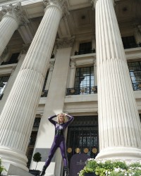 Outdoor Latex Catsuit Public on the Streets of London latexandlovers co uk photo