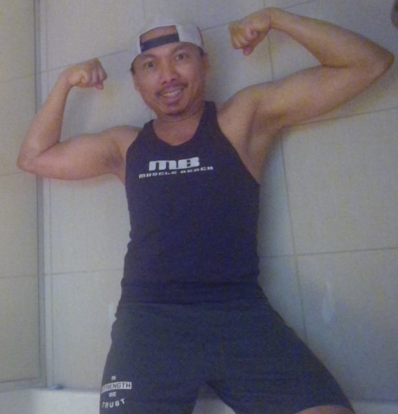 Anyone looking for Speedos/Swim Brief Model?! Will pose and flex for free!