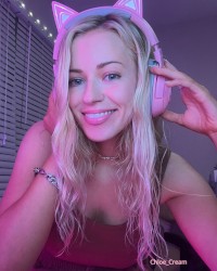 gamer girl photo