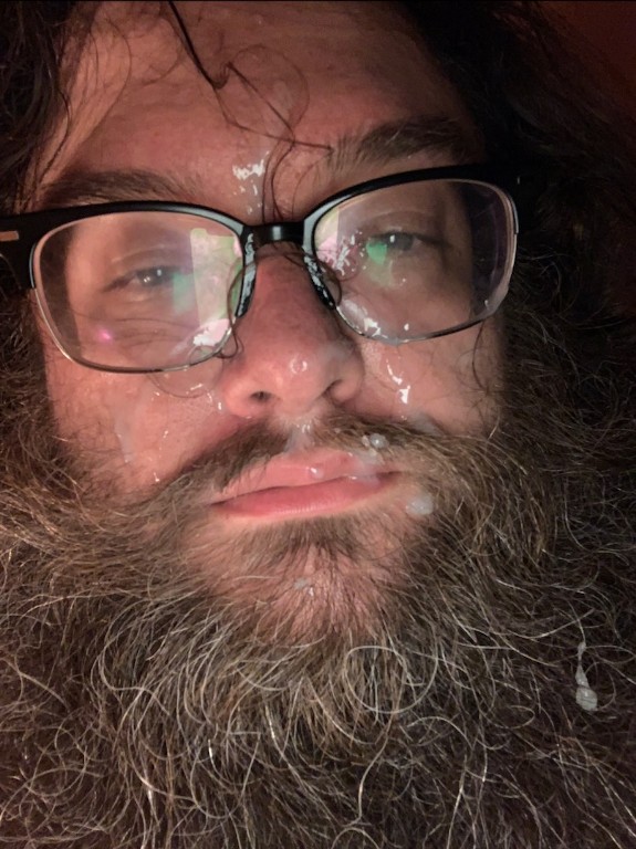 I enjoy it when strangers shoot a load in my face