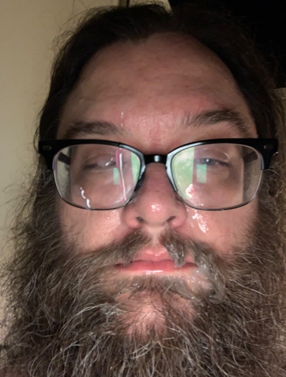 I enjoy it when strangers shoot a load in my face