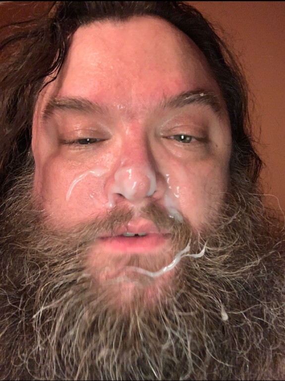 I enjoy it when strangers shoot a load in my face