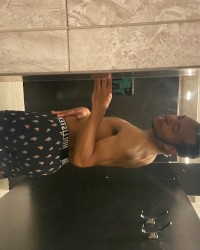 Hollister photo
