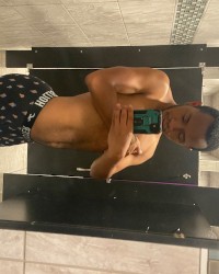 Hollister photo