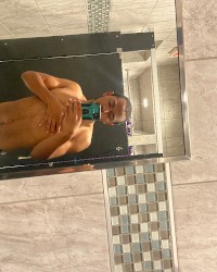 Hollister photo