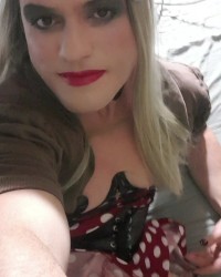 blonde lucie coquine photo