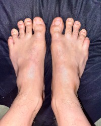 Ebony’s feet photo