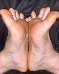 Ebony’s feet photo