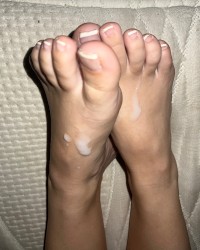 Cumming on pretty feet photo