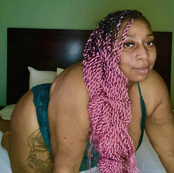 i fucked my pops wife since he wasn’t in my life payback