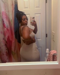 i fuck this thick chick i met on IG photo