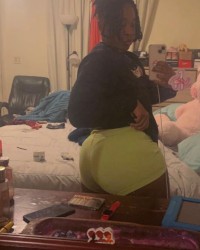 i fuck this thick chick i met on IG photo