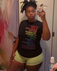 i fuck this thick chick i met on IG photo