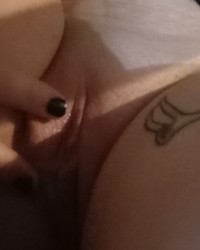 Her sexy pussy photo