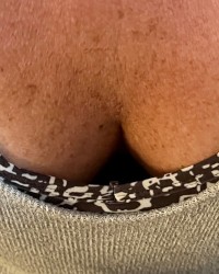 SHIRT ON OR SHIRT OFF ??👅👅👅 photo