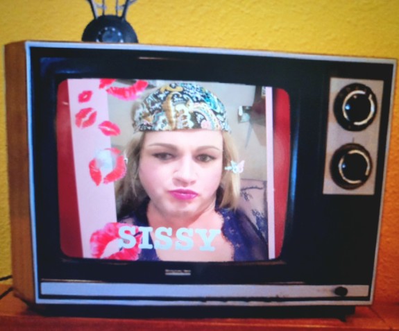 Molly-Lou Sissy Pics October 2022