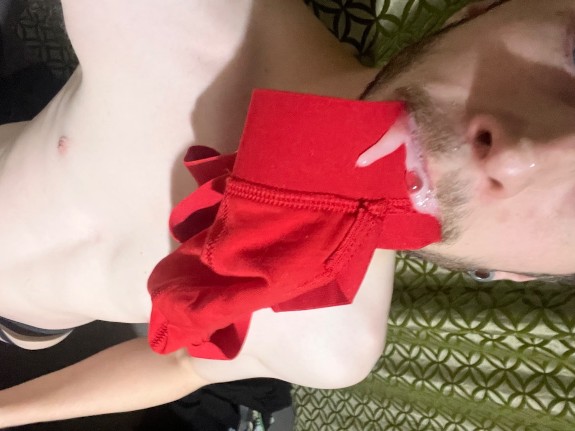 Mouth full of cum with his jockstrap In my mouth 💦