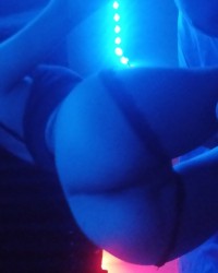 Perra caliente en busca de una polla gruesa y grande 🔥🔥😈😈 photo