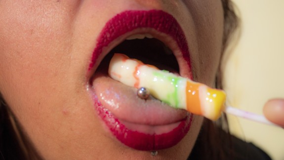 PLEASE! Fill my mouth, Daddy 🤤
