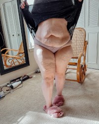 Dirty Mommy Gets Nasty for you Big Tits, Fat thighs photo