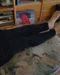 Stinke Füße in Strumpfhose photo