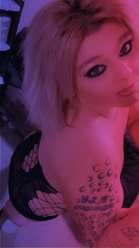 Come piss in my mouth 💋💋💋