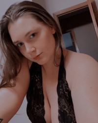 Teasing on Snapchat photo