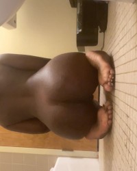 Wifey showing off her delicious curvy body 😋🤤 photo